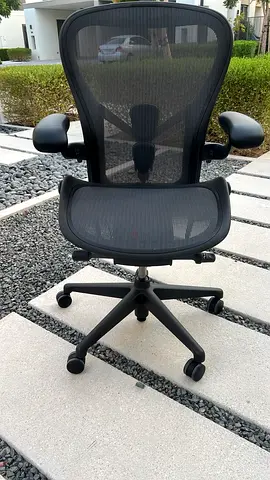Herman Miller Aeron Remastered size C fully loaded