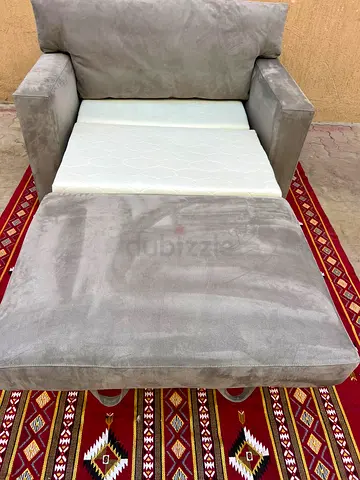 Amazing Condition Crate&Barrel Axis Single Bed