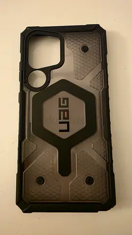 UAG S 25 Ultra rugged protective phone case with built-in ring - preowned, flowless condition.