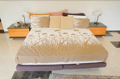 King Size Bed (URGENT)