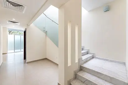 Corner | Vacent | Close To Pool | up2 6 cheques