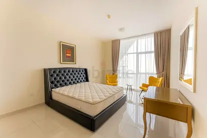 🌟 Luxury Master Room For Rent -Females Only Flat– Sheikh Zayed Road, Dubai