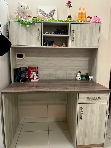 new Desk with a hutch and chair