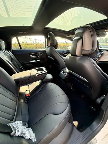 2025 Mercedes-BENZ EQE — миниатюра 14