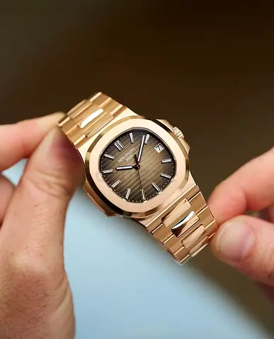 Patek Philippe Nautilus 5711/1R-001 Super master quality Swiss moment from Switzerland 🇨🇭stands ou