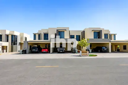 Park view | close to amenities | October