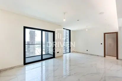 Biggest Layout | Stunning View | PHPP | Modern Apt