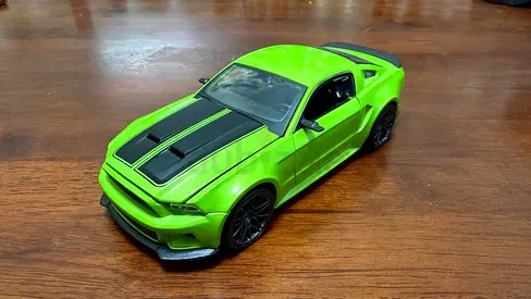 Ford Mustang GT diecast 1:24