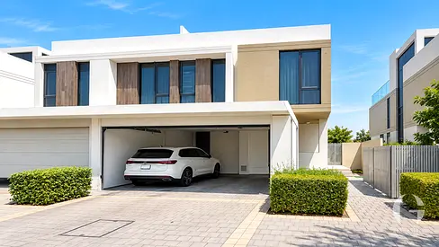 Upgraded 3BR | Single Row | Landscaped | Spacious