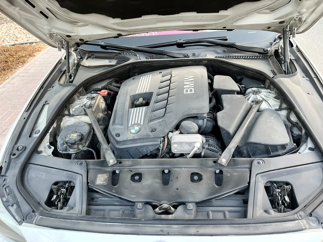 2013 BMW 5-Series 530i