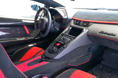 2019 Lamborghini AVENTADOR photo 10
