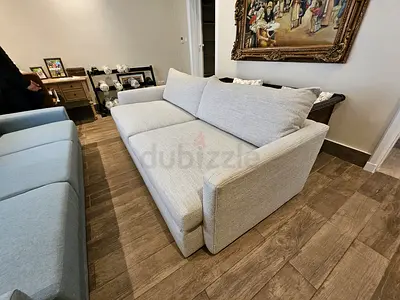3___ Seater Ĉrate and barrel Sofa Beige Like new Condition