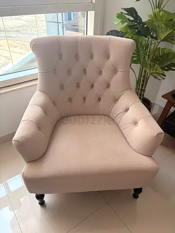 Beige Tufted Accent Armchair with Wooden Legs