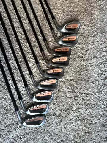 Vintage Golf Clubs | TaylorMade FireSole R-80 Irons 3–9 + S | Original Graphite Shafts