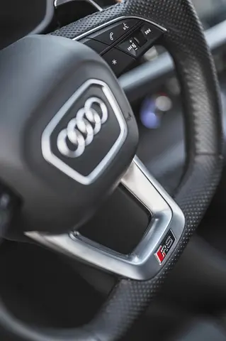 2021 AUDI RS Q3 photo 9