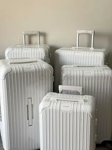 RIMOWA ESSENTIAL SET