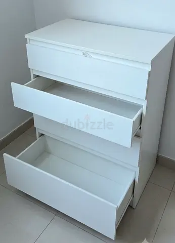 White 5-Drawer Chest Dresser - Good Condition