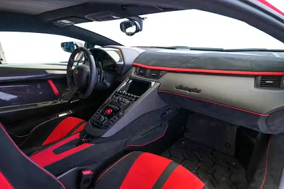 2019 Lamborghini AVENTADOR photo 9