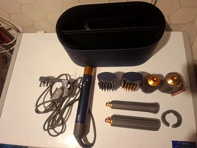 Dyson air wrap with attachments
