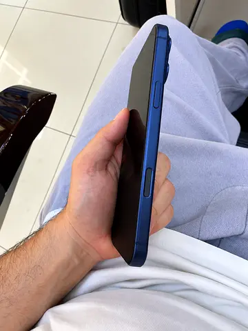 iPhone 17 Pro Max – 1TB – Deep Blue – Excellent Condition