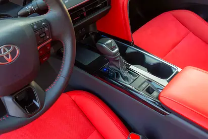 صورة مصغرة 17 لـ 2024 Toyota CAMRY