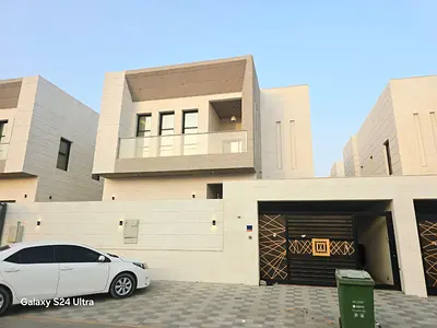 🏡✨ فيلا جديدة للإيجار في منطقة الياسمين – عجمان ✨🏡  📍 موقع مميز في منطقة الياسمين  🔹 5 غرف نوم ماستر مع حمامات خاصة 🔹 صالة واسعة 🔹 مجلس أنيق 🔹
