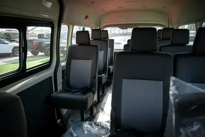 صورة 11 لـ 2026 Toyota HIACE