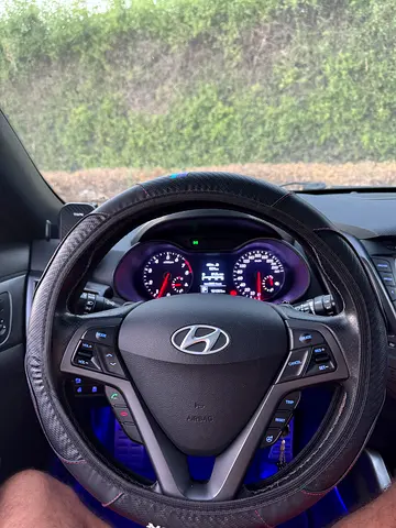 صورة 9 لـ 2016 Hyundai VELOSTER