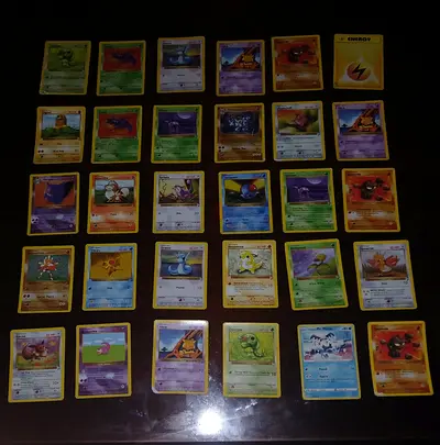 Vintage Pokémon Cards Lot (1999 Original WOTC Base Set / Jungle / Fossil)