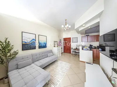 Large Balcony|Upgraded Bathroom|Vacant|Furnished