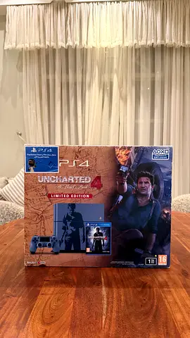 PlayStation 4 Uncharted 4 : A Thief's End Limited Edition