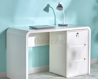 White Modern Office Desk with 3-Drawer Pedestal