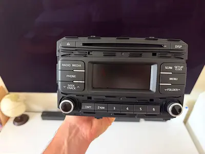 Kia Sportage Original Audio System + Frame (Almost New!)