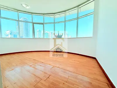 SPACIOUS BRIGHT APPARTMENT// FAMILY BULIDING//FRER PARKING//FREE GYM & POOL//EASY CLOSE EXIT TO DUBAI