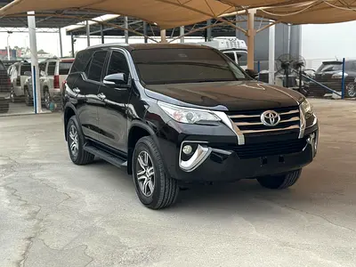 EXTRA CLEAN PERFECT CONDITION 2017 V4 TOYOTA FORTUNER EXR 7 SEATER 4x4. GCC SPECS
