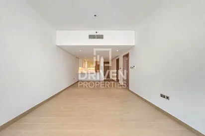 Vacant Apt | Low Floor | Investment Deal