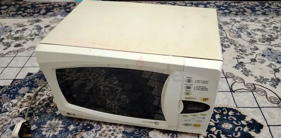 LG Microwave Oven - Working Condition