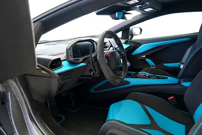 صورة 13 لـ 2024 Lamborghini REVUELTO