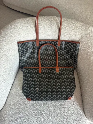 Large patterned tote bag with brown leather trim - preowned