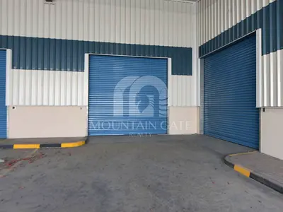 Spacious brand new warehouse in a prime location