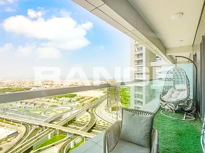 Skyline View | Exclusive | Vacant on Transfer