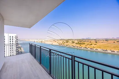 √Full Canal View | Waterfront Living | Top Floor√