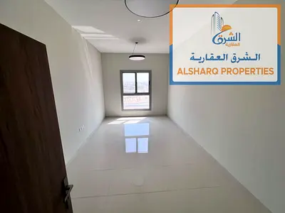 تاني ساكن _ علي طريق رئيسي _ صاله منفصلة _ غرفه ماستر _ خزائن حائط _ سستم دخول كارد _ سهل المخرج للشارقه ودبي