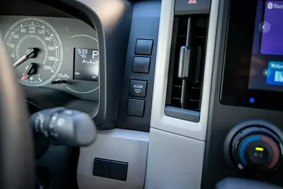 صورة 20 لـ 2026 Toyota HIACE