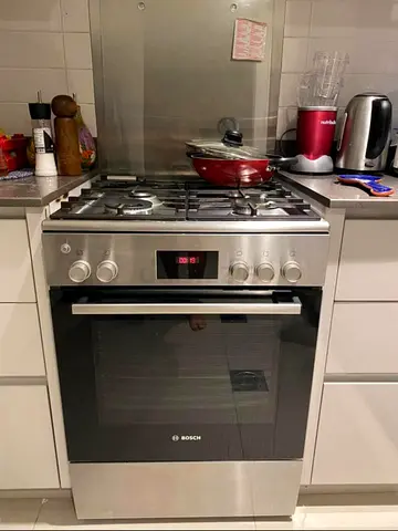 Bosch Digital 4 Burner full gas cooking range size 60cm Exellent Condition