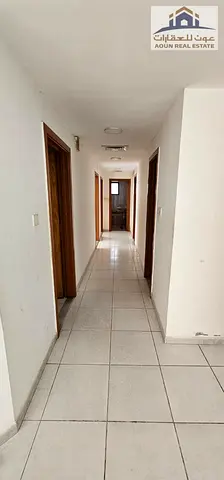 🏠 For Annual Rent in Sharjah – Al Majaz 1 📍 Prime Location Close to Nesto and the Dubai exit (King Faisal Street) 🌊 Direct sea view overlooking Kh