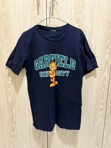 Garfield University black graphic T-shirt, size L (pre-owned)