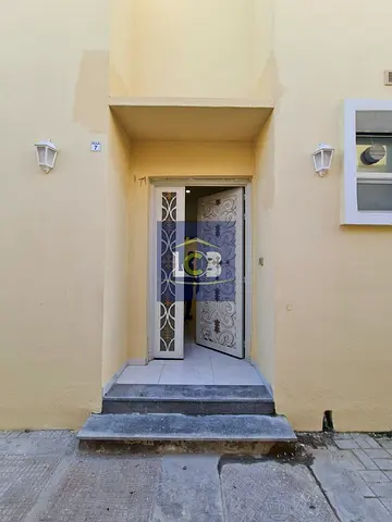 Spacious 3-Bedroom Villa with Hall & Kitchen | Ground Floor | Reserved Parking | MBZ City