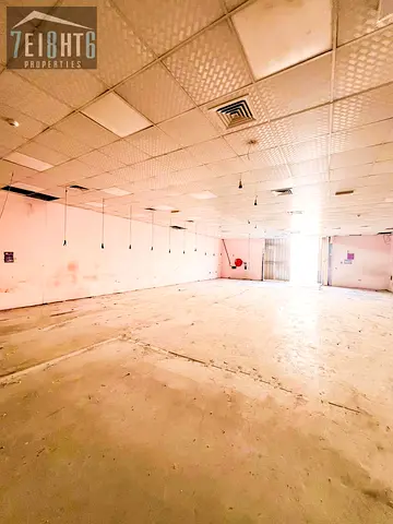 High-Ceiling Warehouse || Insulated || Commercial & industrial || DIP