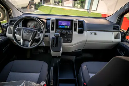 صورة 12 لـ 2026 Toyota HIACE